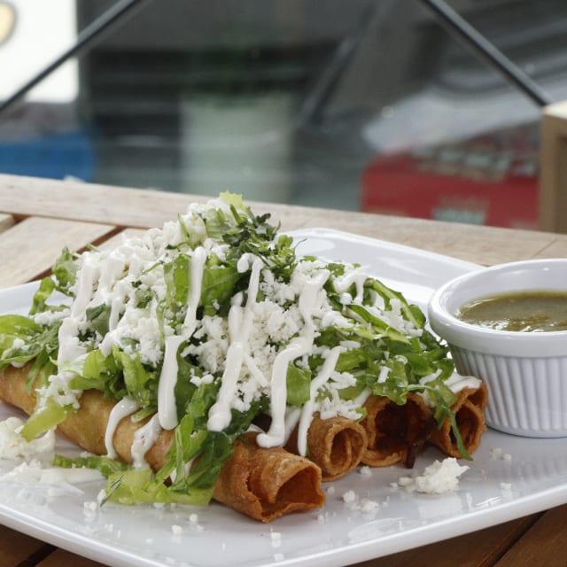 Flautas.
